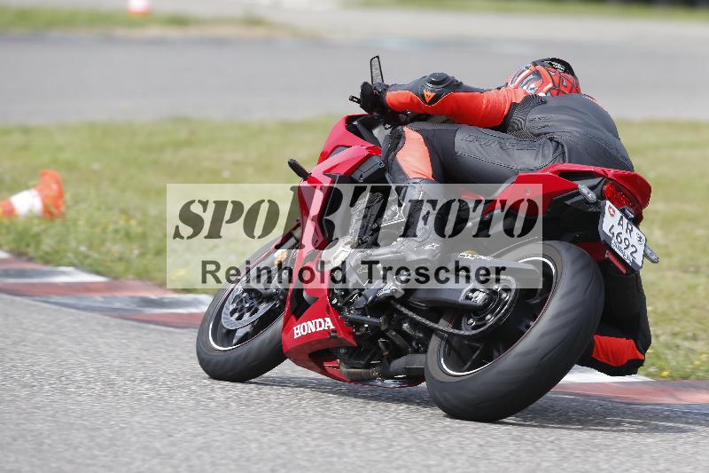 Archiv-2025/25 10.06.2025 MaxRacing ADR/Gruppe gruen/14